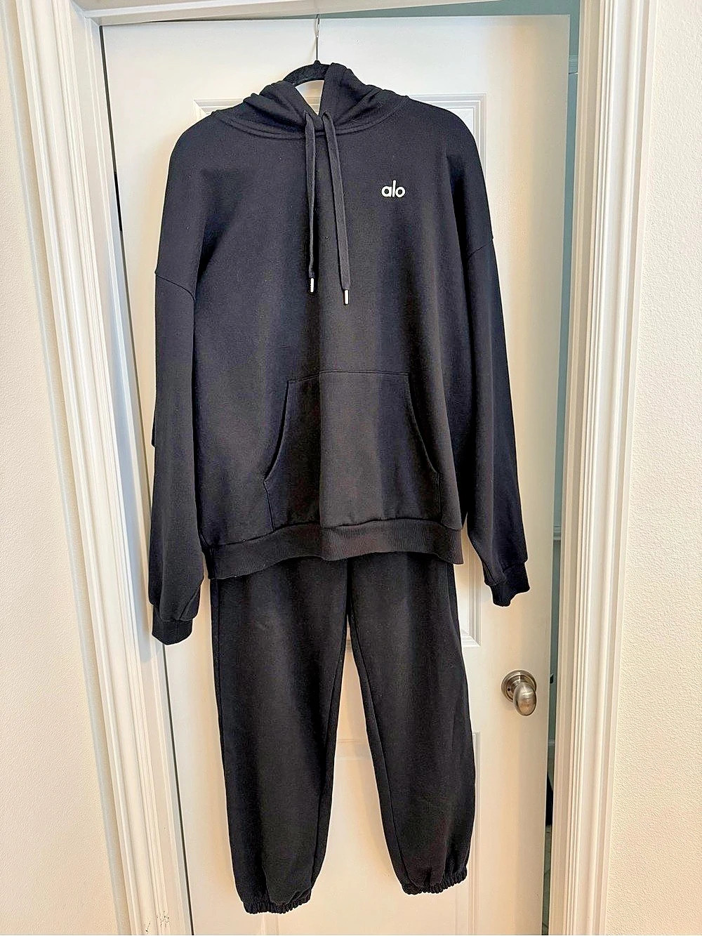 Alo Yoga Accolade Black Hoodie & Sweatpants Set Large Top Medium Bottoms